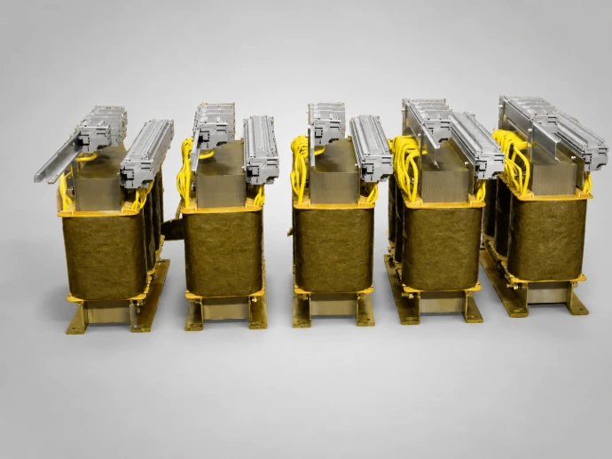 Transformateurs triphasés